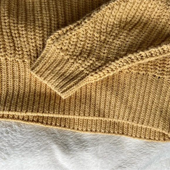 H&M Knit Sweater - Picture 4 of 4